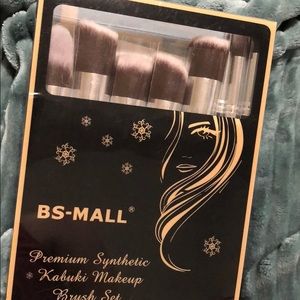 BS- Mall make up